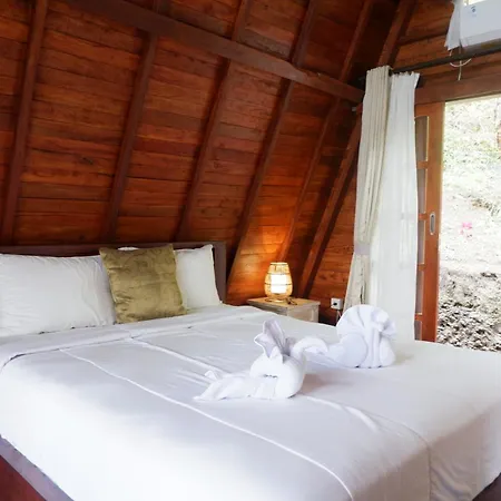 Medukuh Point Hill Villa